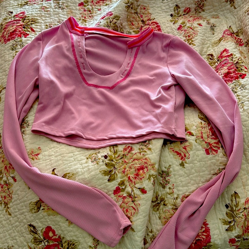 Never worn! Nothing wrong with it